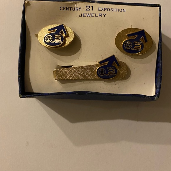 1962 worlds fair cuff links and tie tack in original packaging . - Picture 1 of 2
